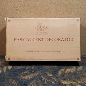 Pampered Chef Accent Decorator #1